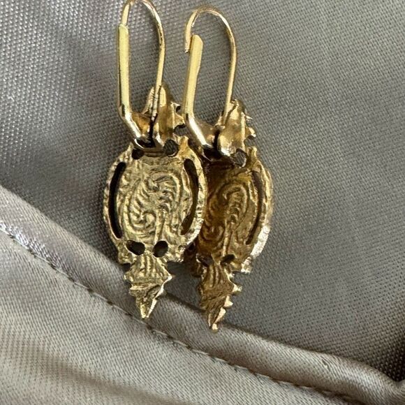 Gold Tone Victorian Style Earrings With Pearls - Picture 9 of 12